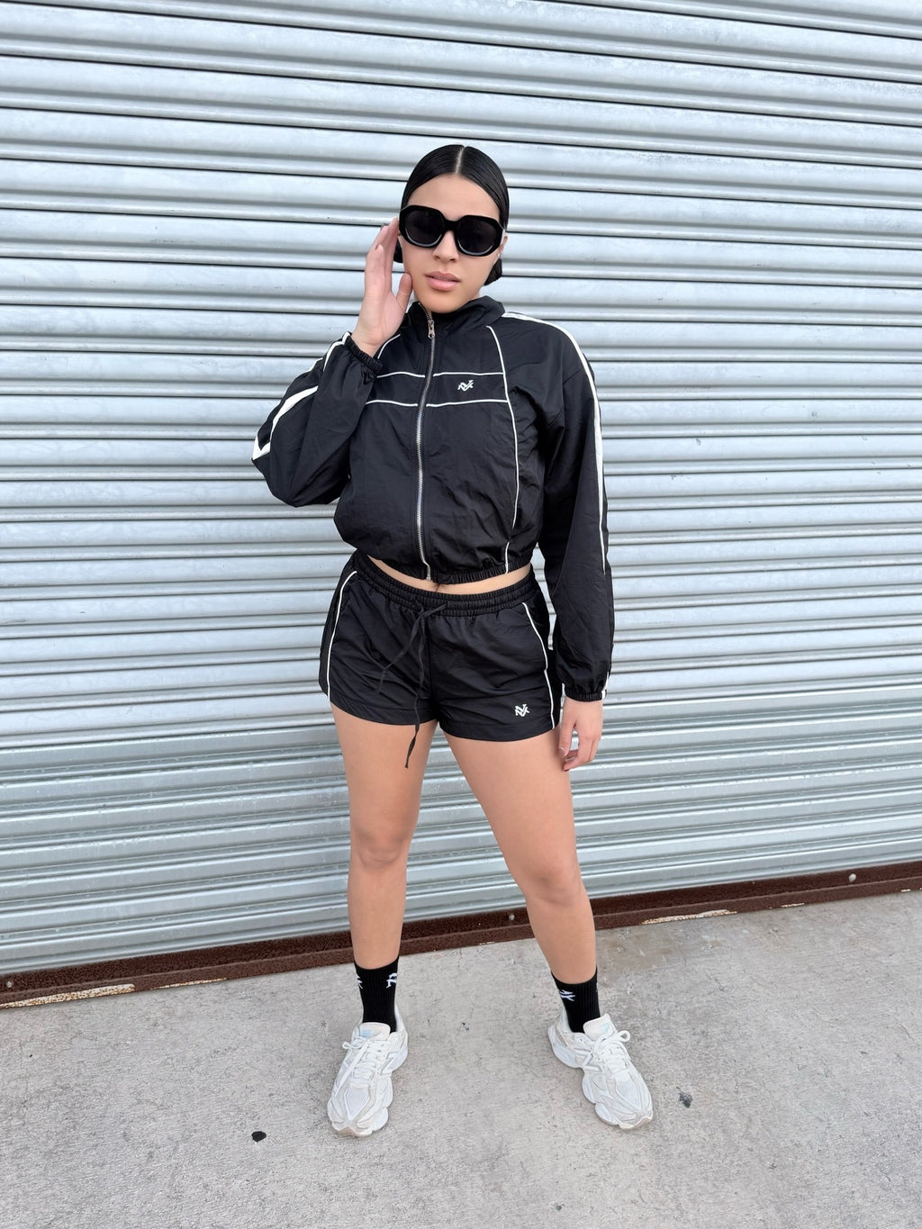 SET BLACK